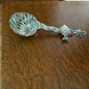 Bath salt spoon, in good condition, with wall hanger